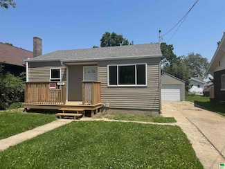 2108 Ross St, Sioux City, IA 51103