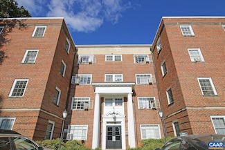 32 University Cir Unit 1, Charlottesville, VA 22903