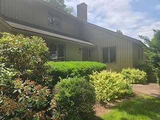 30 Sass Dr, Manchester, CT 06042