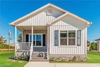 217 Santurce Ave, North Port, FL 34287