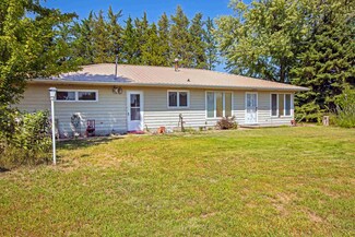 905 N Franklin St, Red Cloud, NE 68970