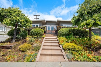 1971 Ebers St, San Diego, CA 92107
