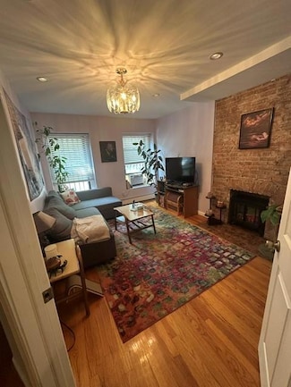 21 Vernon Ave Unit 1, Brooklyn, NY 11206