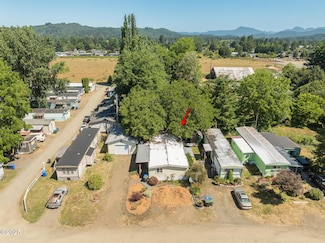 724 SW Ferry Ave Unit 37, Siletz, OR 97380