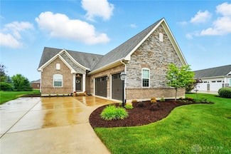2037 Lariat Ct, Centerville, OH 45458