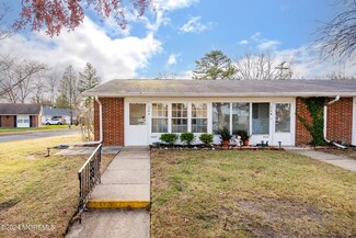 318A Coventry Ct, Lakewood, NJ 08701