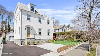26 Sinawoy Rd, Cos Cob, CT 06807
