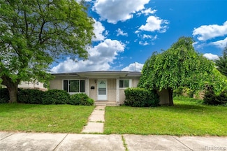 16561 Capri Place, Roseville, MI 48066