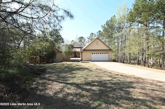 190 Aberdeen Rd, Dadeville, AL 36853