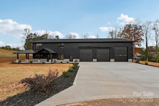 121 Winners Cir, Mooresville, NC 28117