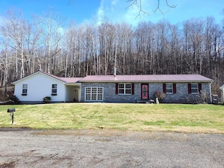 318 Hillview Ln, South Point, OH 45680