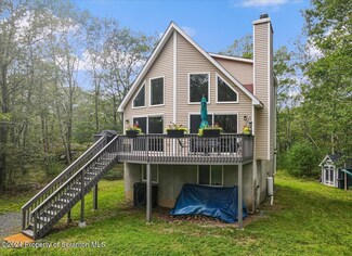 127 High Ridge Rd, Dingmans Ferry, PA 18328