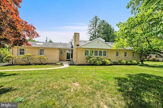 456 Red Fox Rd, Wayne, PA 19087