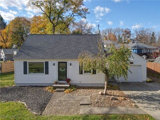2864 Fulmer Dr, Silver Lake, OH 44224