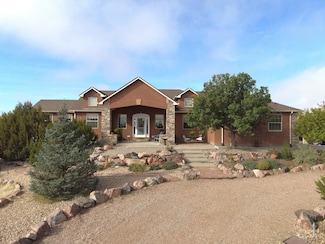 1643 N Gill Dr, Pueblo, CO 81007