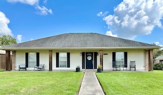 1302 Arbor Cir, Morgan City, LA 70380