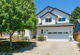 429 Godfrey Dr, Windsor, CA 95492