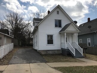 544 Spruce St, Aurora, IL 60506