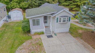 2757 Owens Dr, Houghton Lake, MI 48629