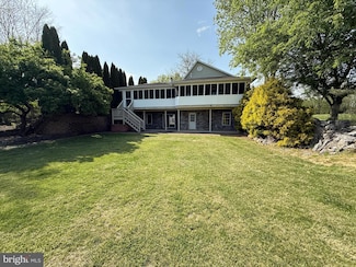 71 Wager Ln, Martinsburg, WV 25404