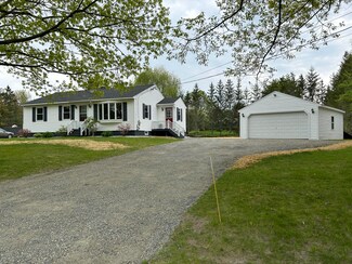 355 Center Rd, Fairfield, ME 04937