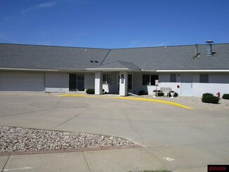 200 200 S 3rd St, Le Sueur, MN 56058