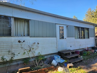 94284 4th St, Gold Beach, OR 97444