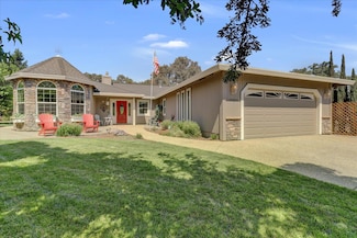 10880 Woodchuck Ct, Penn Valley, CA 95946