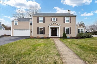 1 Barbara Cir, Rumford, RI 02916