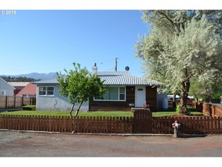 246 NW 1st Ave, John Day, OR 97845