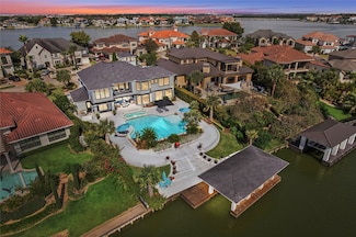 3018 S Island Dr, Seabrook, TX 77586