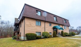 2 Karena Dr Unit 10, Taunton, MA 02780