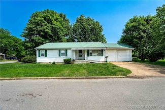 521 W 6th St, Eldon, MO 65026