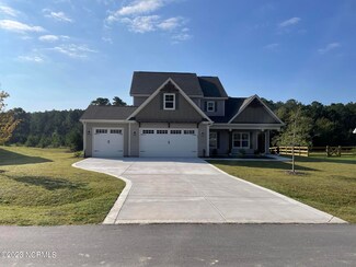163 Amelia Dr, Carthage, NC 28327
