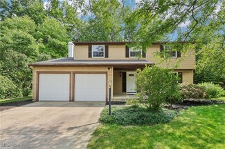 2684 Serra Vista Dr, Stow, OH 44224