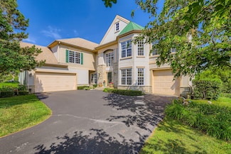4 Forest View Dr, Lake Zurich, IL 60047