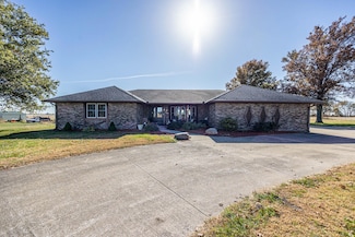 27836 State Route H, Marshall, MO 65340