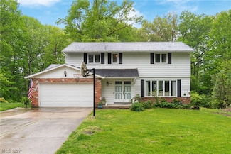 32900 Ledge Hill Dr, Solon, OH 44139