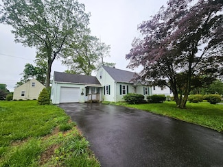157 Garfield Rd, Bristol, CT 06010