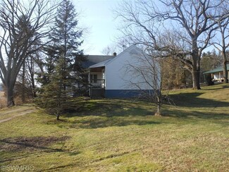 14418 Three Oaks Rd, Three Oaks, MI 49128