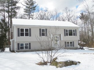61 Tracey Dr, Whitinsville, MA 01588