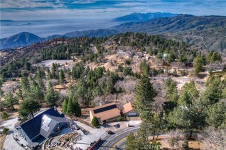 30457 Live Oak Dr, Running Springs, CA 92382