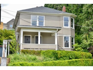 231 S Hamilton St, Portland, OR 97239