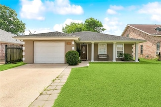 2721 Saint Marie Dr, Meraux, LA 70075