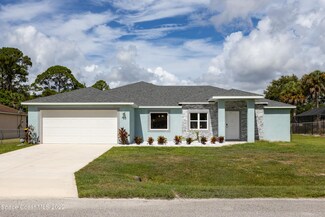466 Empire Ave NE, Palm Bay, FL 32907