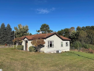 3232 E Long Lake Rd, Traverse City, MI 49685