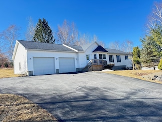 59 Longview Dr, Presque Isle, ME 04769