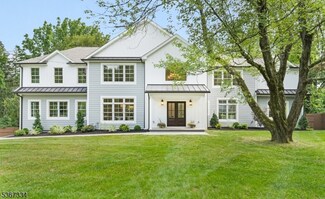 211 Spencer Rd, Basking Ridge, NJ 07920