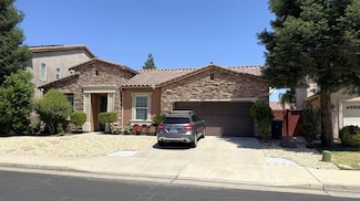 3257 Twain Ave, Clovis, CA 93619