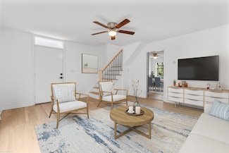 11 Willowbrook Ct Unit 11, Stamford, CT 06902